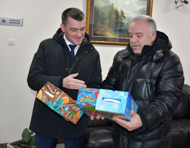 Ухта Компания “Транснефть-Север” отправила новогодние подарки для детей в город Ровеньки ЛНР