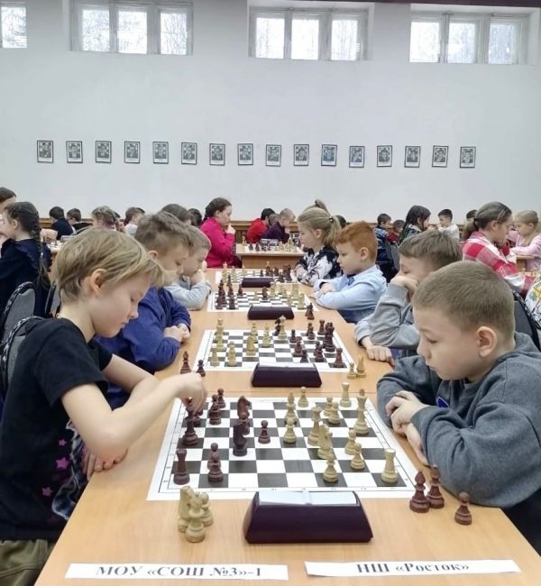 96 юных шахматистов сразились в Шахматном клубе парка КиО